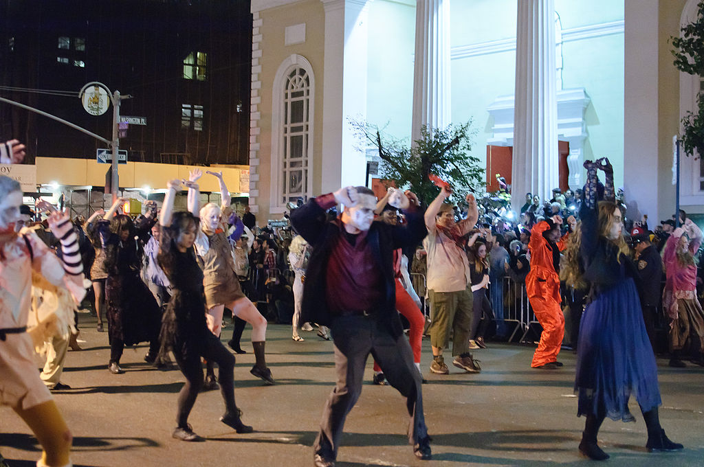 1024px-Greenwich_Village_Halloween_Parade_(6451249051).jpg