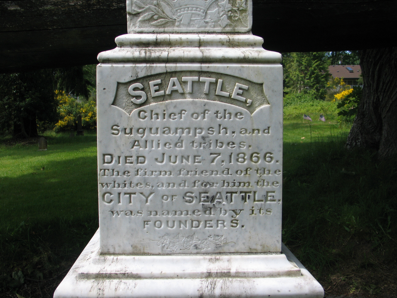 Chief_Seattle_tombstone.jpg