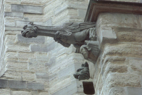 StDenisGargoyles01.jpg