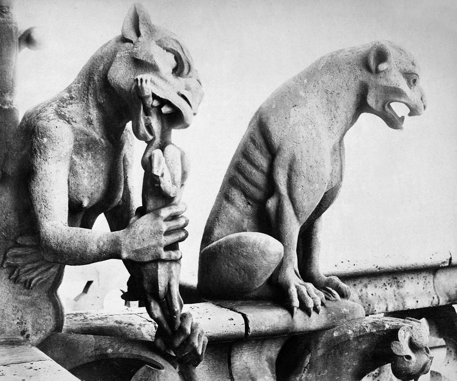 notre-dame-gargoyles-granger.jpg