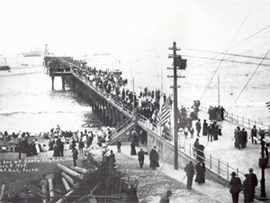 santa_monica_pier_opening_1909_art.jpg