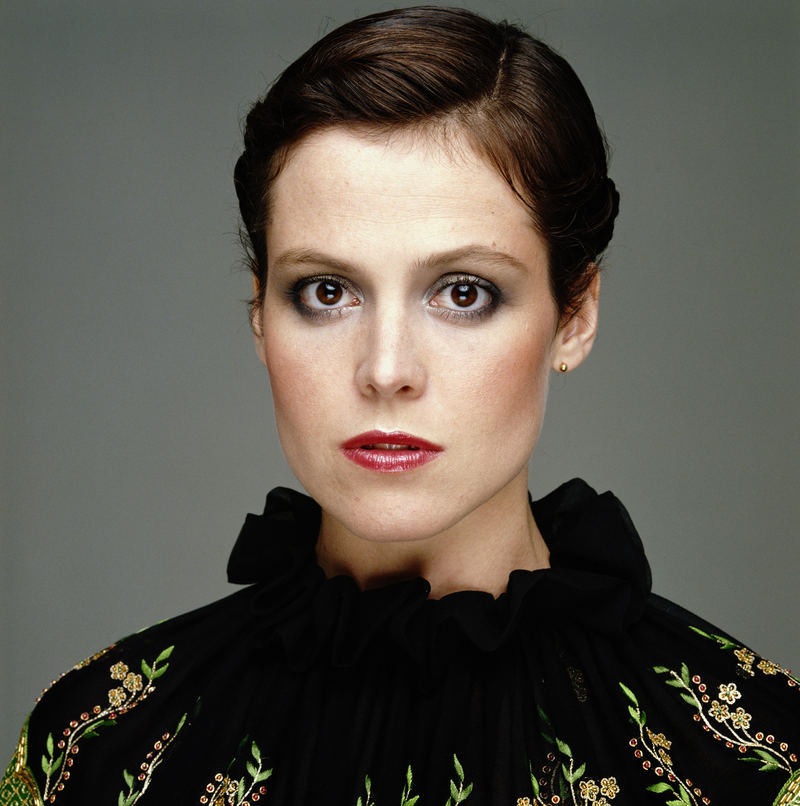 sigourney_weaver.550c4eb2bcd51fb3f313108a12073bb5.jpg